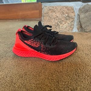 Nike Epic React Flyknit 2